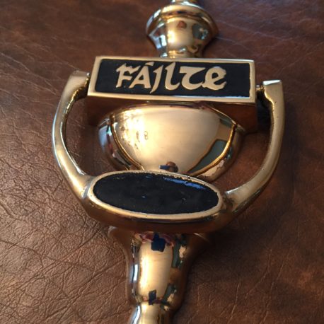 failte-door-knocker-black