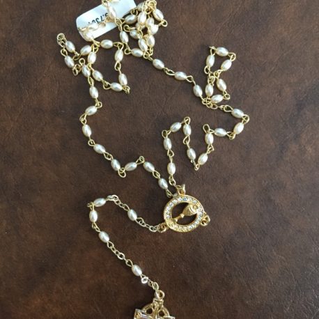 white-and-gold-beaded-rosary-with-celtic-cross