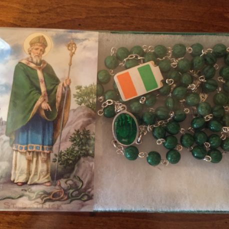 green-st-patricks-rosary-beads