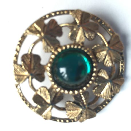 round-green-stone-pin-with-shamrocks